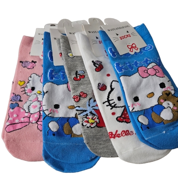 5 pair bundle of no show hello kitty socks adult sizes 9-11 variety NWT - Picture 1 of 7